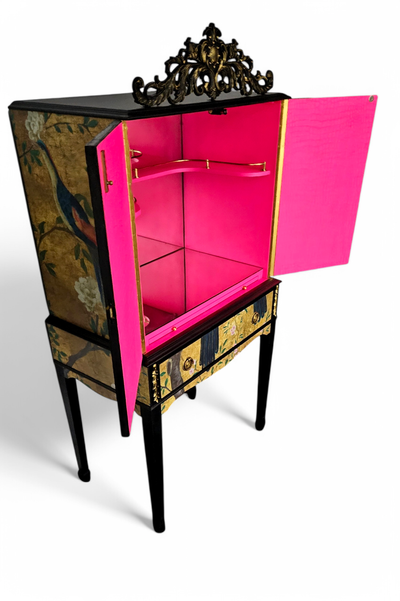 Luxury Vintage Cocktail Drinks Cabinet with Gold Chinoiserie Peacock Decoupage